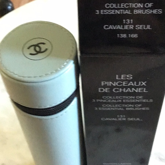 New Chanel Code Couleur Cavalier Seul (green) Limited #131 Set of 3 brushes - Picture 5 of 5